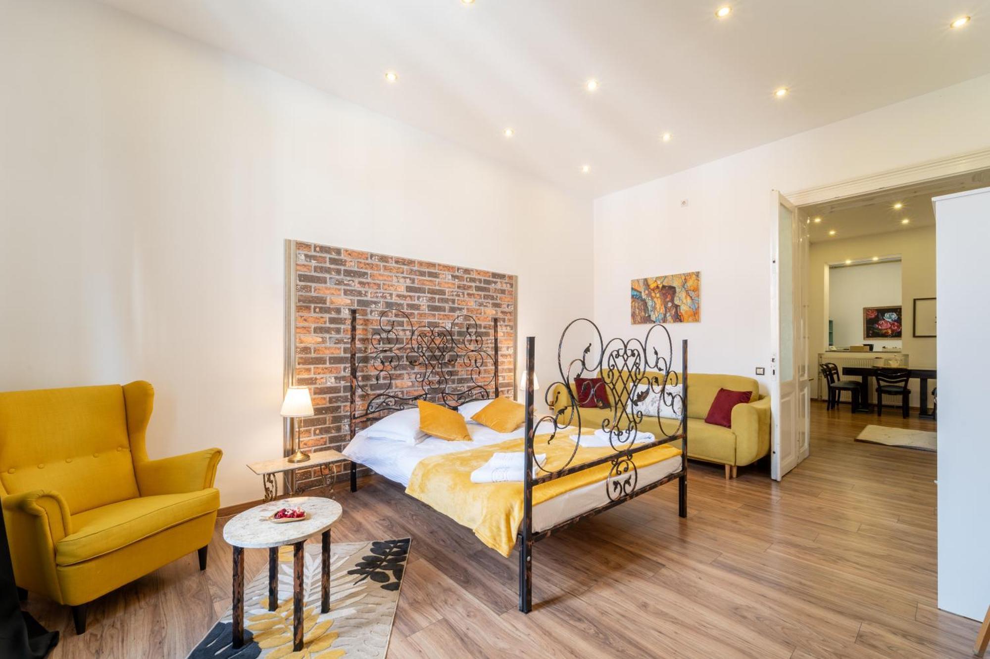 Cozy Spacious 5 Star Accommodation In The Heart Of Historic Center كلوج-نابوكا المظهر الخارجي الصورة