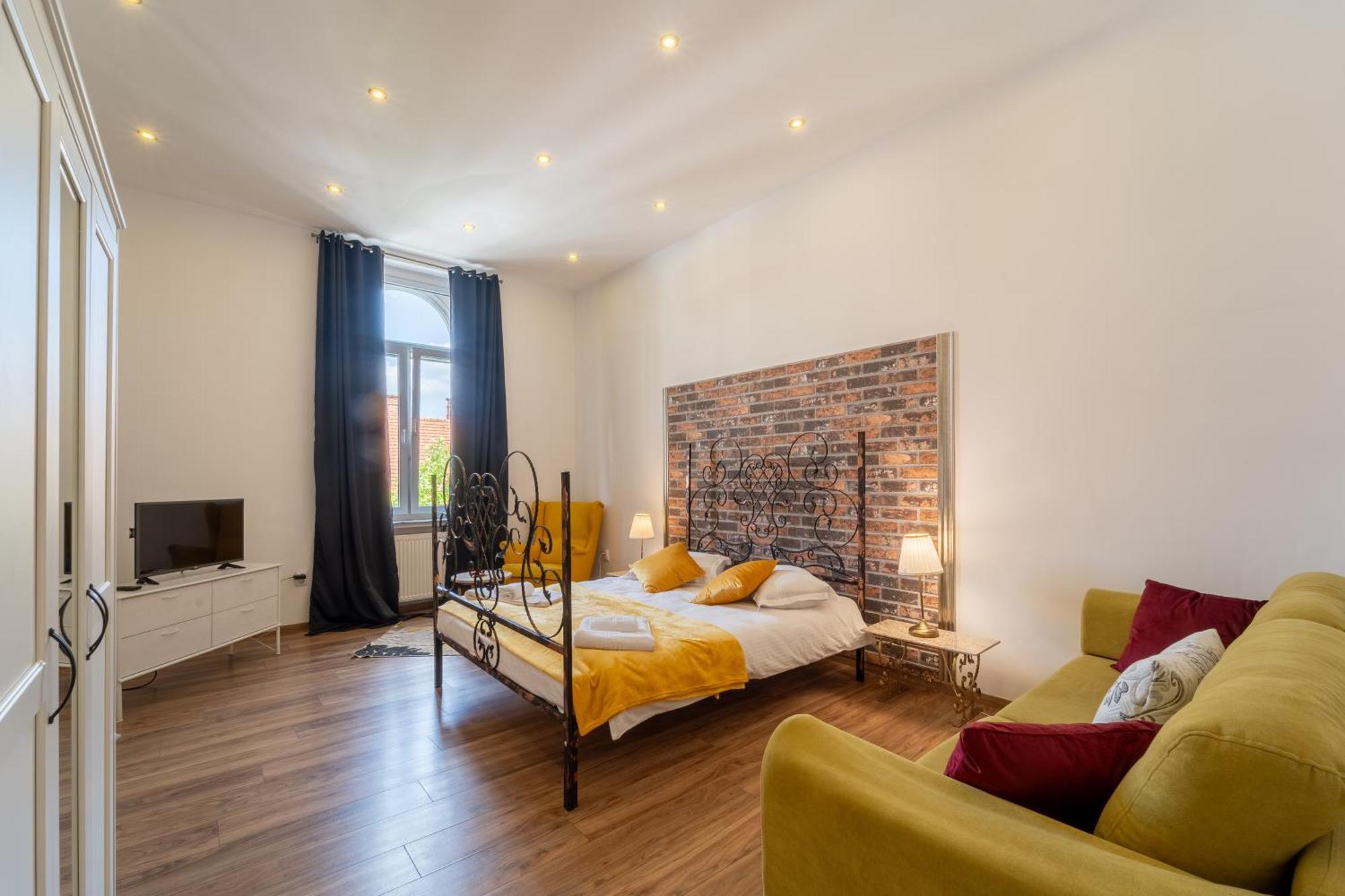 Cozy Spacious 5 Star Accommodation In The Heart Of Historic Center كلوج-نابوكا المظهر الخارجي الصورة