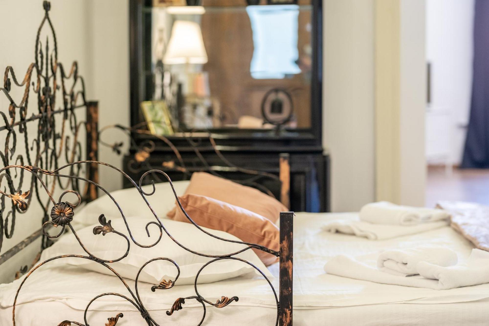 Cozy Spacious 5 Star Accommodation In The Heart Of Historic Center كلوج-نابوكا المظهر الخارجي الصورة